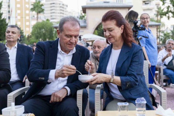 MERSİN’DE GELENEKSEL AŞURE PROGRAMI YOĞUN KATILIMLA DÜZENLENDİ