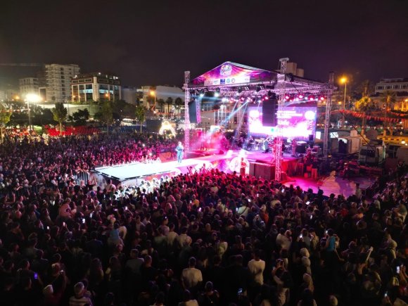 İSKENDERUN’DA UĞUR ASLAN RÜZGARI ESTİ