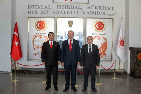 KKTC 5. CUMHURBAŞKANI TATAR, ANAMUR ADALET SARAYINI ZİYARET ETTİ