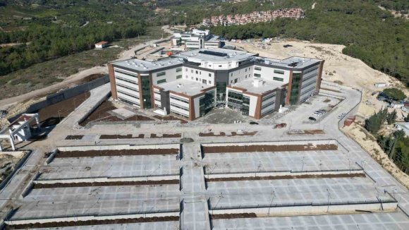 MEZİTLİ DEVLET HASTANESİ YIL SONUNDAN ÖNCE HİZMETE AÇILACAK
