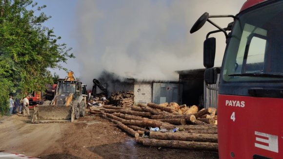 DÖRTYOL’DA HIZAR ATÖLYESİNDE YANGIN ÇIKTI