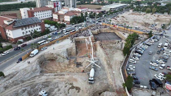 TARSUS’TA KÜLTÜR, SANAT VE SOSYAL YAŞAM MERKEZİNİN TEMELİ ATILDI