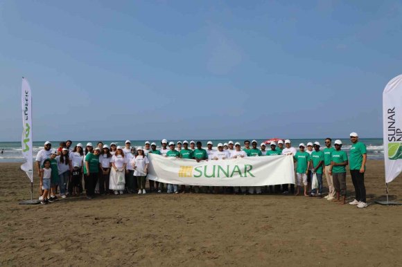 SUNAR YATIRIM’DAN ADANA KARATAŞ SAHİLİ’NDE "PLASTİKSİZ TEMMUZ" KAPSAMINDA GÖNÜLLÜ ÇEVRE TEMİZLİĞİ