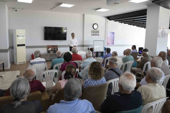 MERSİN’DE EMEKLİLER GÜNÜ COŞKUYLA KUTLANDI