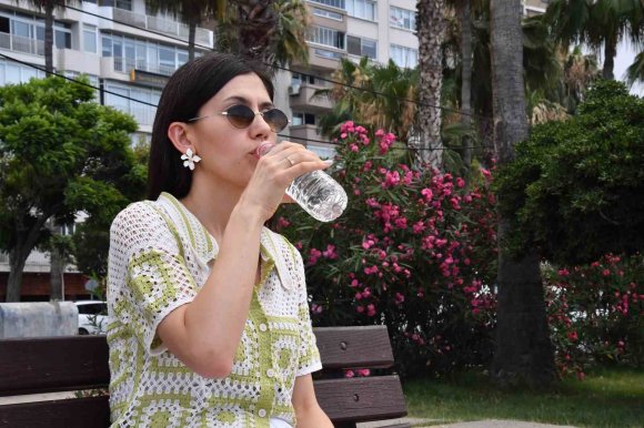MERSİN’DE UZMANLARDAN AŞIRI SICAKLARA KARŞI UYARILAR