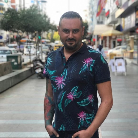 TARTIŞTIĞI KİŞİ TARAFINDAN ÜZERİNE OTOMOBİL SÜRÜLÜP YARALANAN ADAM HAYATINI KAYBETTİ