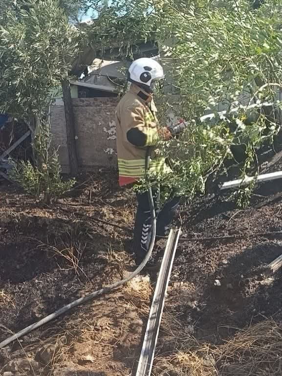 KIRIKHAN’DA BAHÇE YANGINI