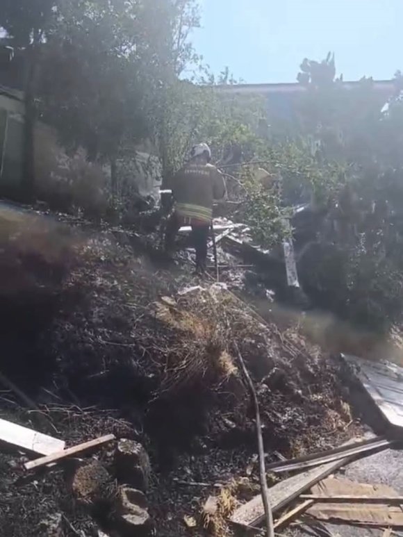 KIRIKHAN’DA BAHÇE YANGINI