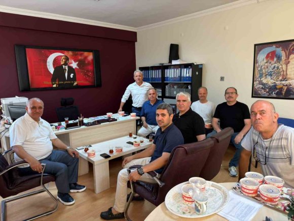 EĞİTİM BİR-SEN’DEN GELENEKSEL AŞURE İKRAMI