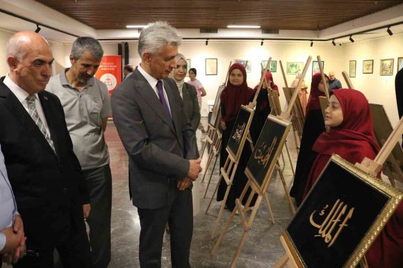 MERSİN’DE HZ. PEYGAMBER’İN 1500. DOĞUM YILINA ÖZEL ’MUCİZE’ SERGİSİ AÇILDI