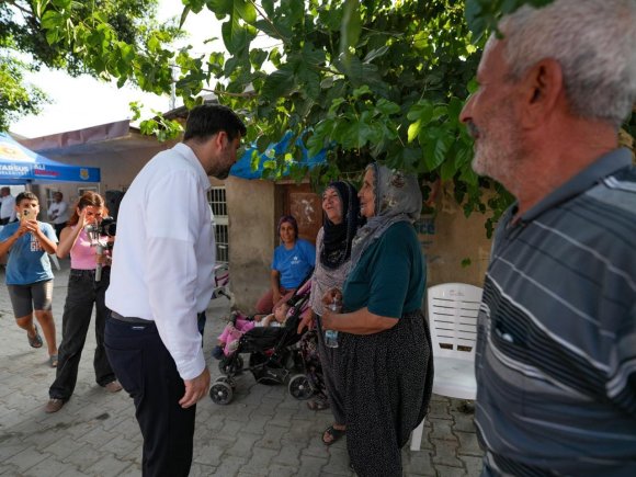 TARSUS’TA KIRSAL MAHALLELERDE YOL ÇALIŞMALARI SÜRÜYOR