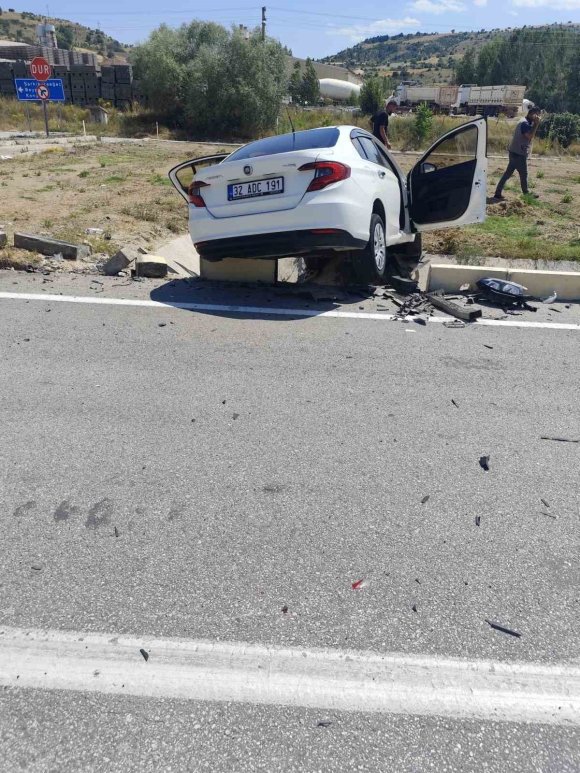 ISPARTA’DA TRAFİK KAZASI UCUZ ATLATILDI