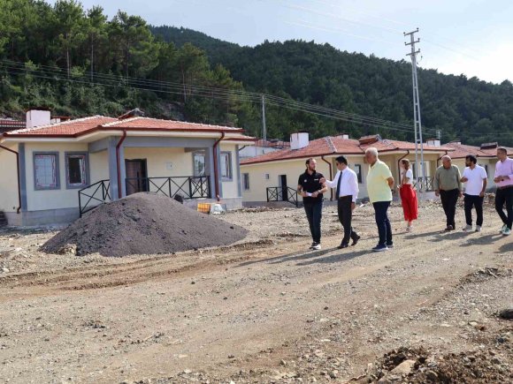 IŞIKLI MAHALLESİ’NDEKİ KIRSAL AFET KONUTLARINDA SONA GELİNDİ