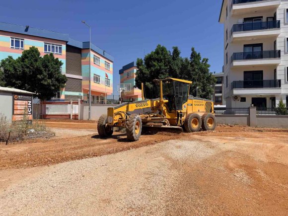 KEPEZ’DEN DEMİREL MAHALLESİ’NDE 5 BİN 170 METRELİK SATHİ ASFALT ÇALIŞMASI
