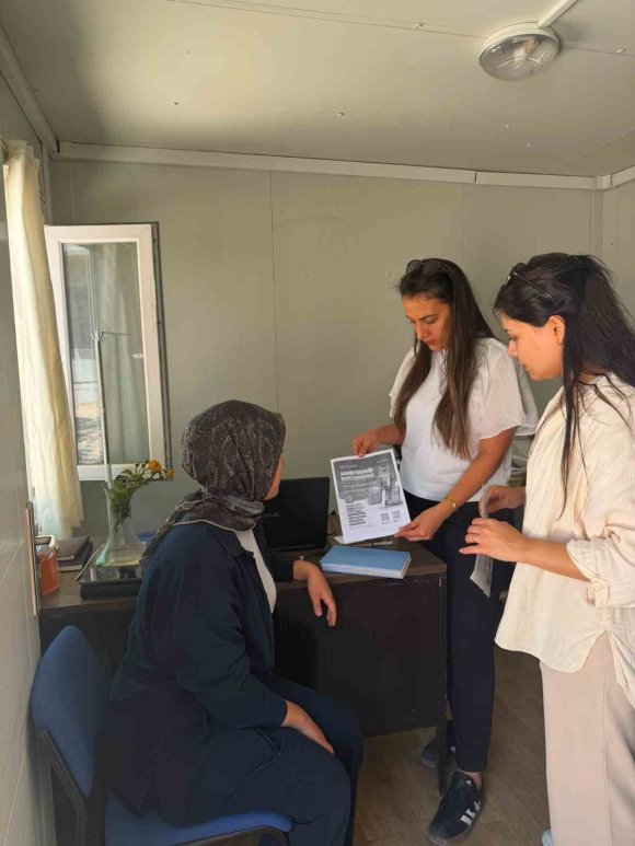 YAYLADAĞI’NDA "HER GEBEYE BİR EBE" UYGULAMASIYLA EV ZİYARETLERİ SÜRÜYOR