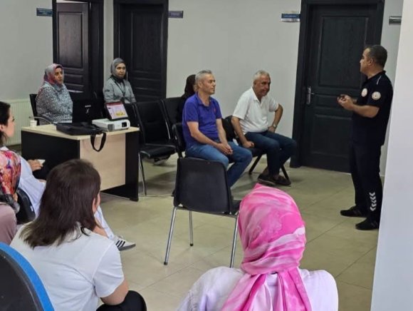 BELEN VE REYHANLI’DA TEMEL YANGIN EĞİTİMİ VERİLDİ