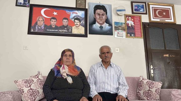 15 TEMMUZ ŞEHİDİNİN ANNESİ: "BENİM KUZUM BİR GİTTİ, BİN TANE KARDEŞ BIRAKTI BANA"