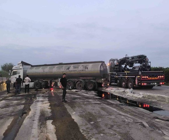 ERZİN’DE YAKIT YÜKLÜ TANKER DEVRİLDİ