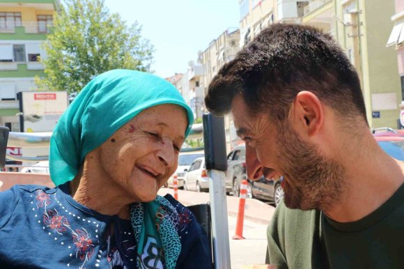 YILLAR ÖNCE BİR HASTAYA CAN OLUR DİYE YAPTIĞI BAĞIŞ ANNESİNİN HAYATINI KURTARDI