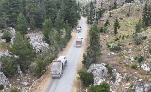 GÜLNAR’DA YARIM ASIRLIK YOL SORUNU ÇÖZÜLDÜ