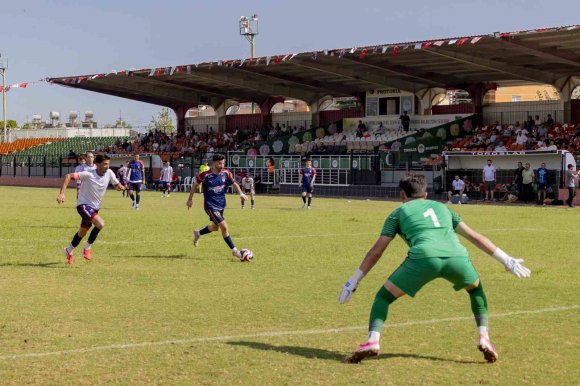 MERSİN’DE 30 AĞUSTOS ZAFER KUPASI FUTBOL TURNUVASI BAŞLADI