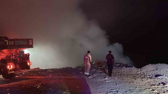 BURDUR’DA ÇÖP DEPOLAMA ALANINDA YANGIN