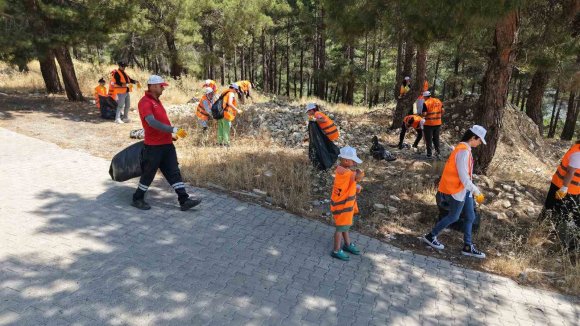 KAHRAMANMARAŞ’TA TEMİZLİK SEFERBERLİĞİ
