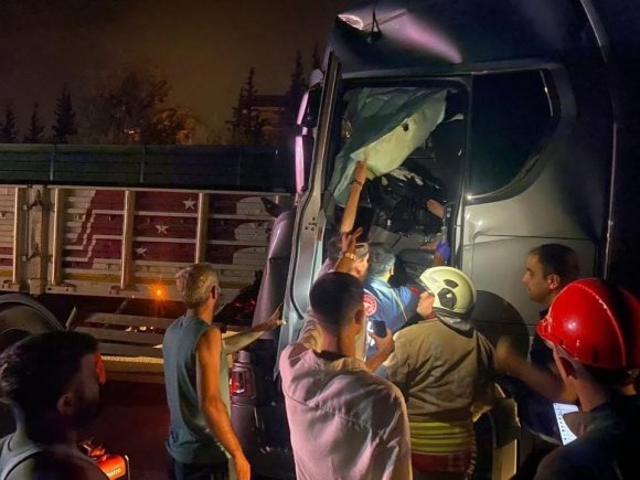 İSKENDERUN’DA TRAFİK KAZASI: 1 YARALI
