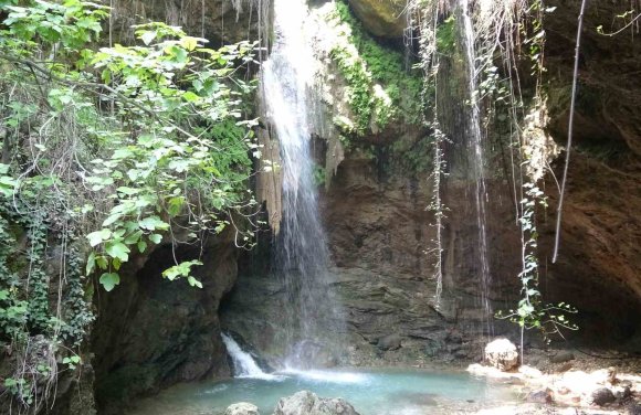 ORMANA GİZLENEN ŞELALE, BU SENE COŞKULU AKIYOR