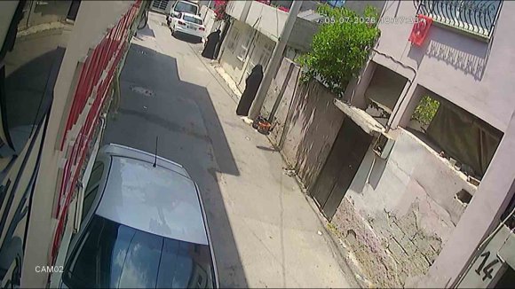 ÇARŞAF GİYİP KEŞİF YAPTILAR, 40 DAKİKADA SERVET ÇALDILAR
