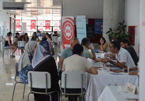 ATÜ, TERCİH DÖNEMİNDE ADAY ÖĞRENCİLERİ KAMPÜSÜNDE AĞIRLAYACAK