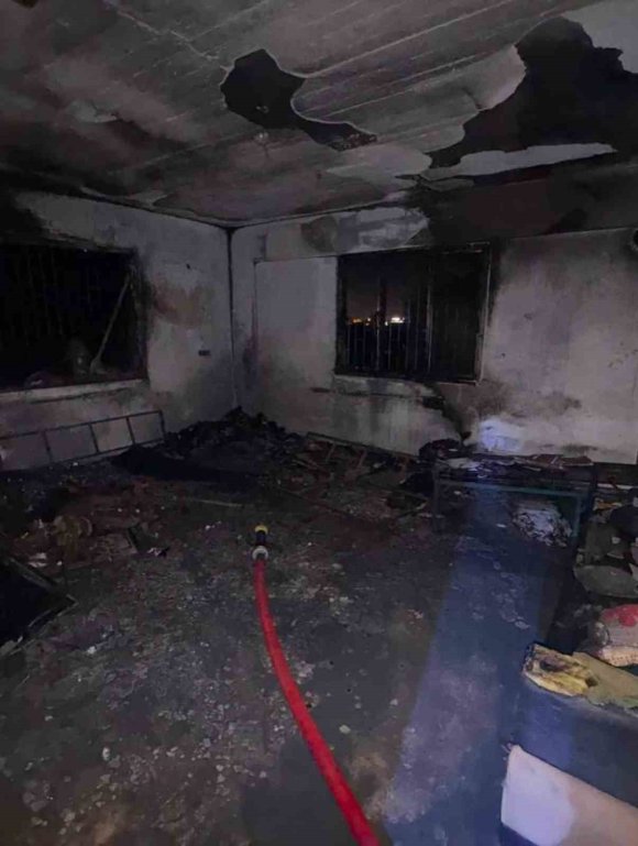 ANTAKYA’DA ÇIKAN YANGINDA EV KULLANILMAZ HALE GELDİ