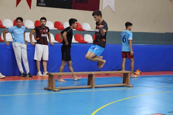 HBB’NİN SPOR KURSLARIYLA 80 GENÇ HAYALİNE KAVUŞTU