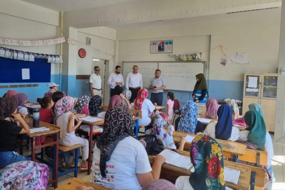 ALTINÖZÜ’NDE ÇOCUKLARDAN KURAN KURSUNA YOĞUN İLGİ