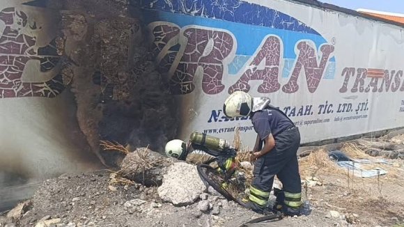 DÖRTYOL’DA İŞ YERİNDE ÇIKAN YANGIN KONTROL ALTINA ALINDI