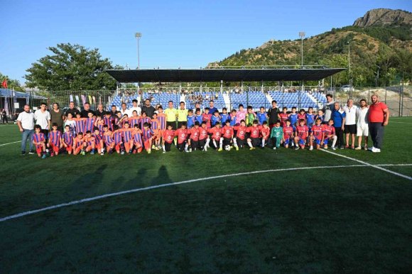 ISPARTA’DA MİNİK KRAMPONLAR SAHAYA ÇIKTI