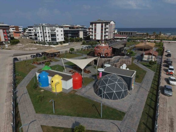 İSKENDERUN’DA AİLE KÖYÜ VATANDAŞLARA KAPILARINI AÇIYOR