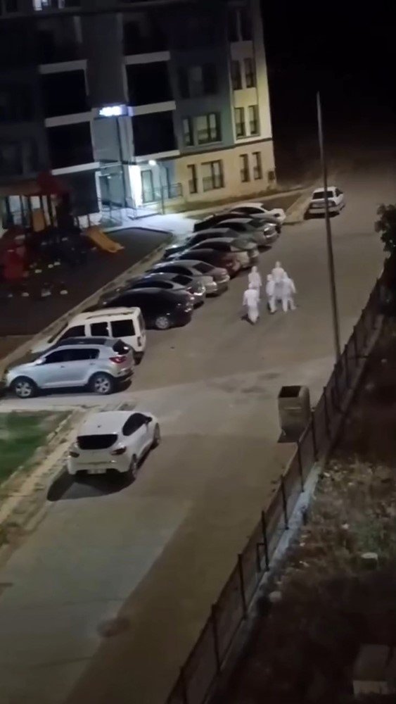 ELBİSTAN’DA GECE GÖRÜLEN BEYAZ KORUYUCU TULUM GİYEN ŞAHISLAR MERAK UYANDIRDI