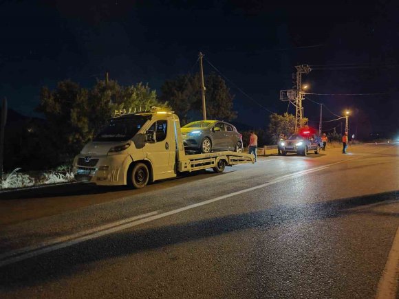 ISPARTA’DA MOTOSİKLET İLE OTOMOBİL ÇARPIŞTI: 1 YARALI