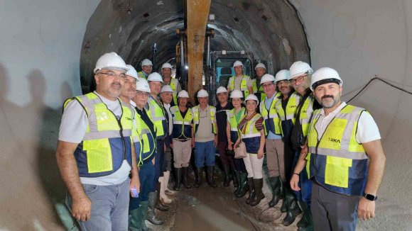 MUHTARLAR, 1 MİLYON İNSANA HİZMET VERECEK TÜRKİYE’NİN EN BÜYÜK ATIK SU TÜNELİNİ İNCELEDİ