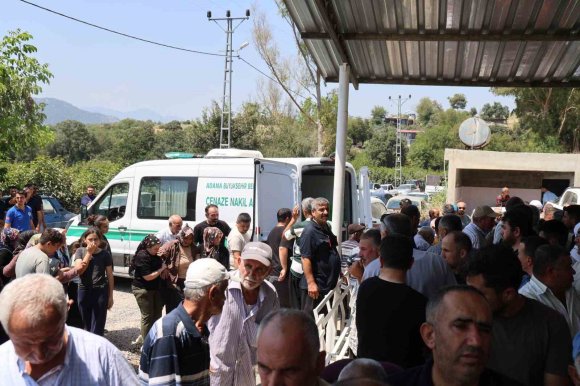 TRAKTÖR KAZASINDA HAYATINI KAYBEDEN MUHTAR DUALARLA SON YOLCULUĞUNA UĞURLANDI