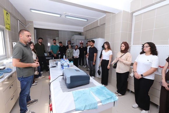 STAJYER ÖĞRENCİLER, YAŞAM KAYNAĞI SUYUN YOLCULUĞUNU YERİNDE İNCELEDİ