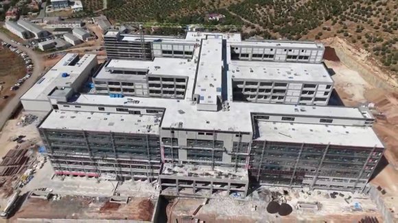 İSKENDERUN’A 600 YATAKLI MODERN DEVLET HASTANESİ YÜKSELİYOR