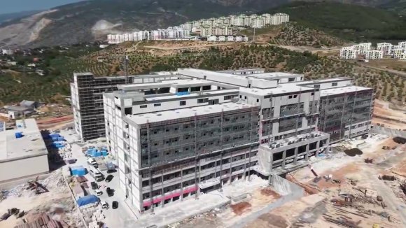 İSKENDERUN’A 600 YATAKLI MODERN DEVLET HASTANESİ YÜKSELİYOR