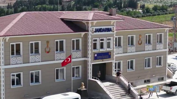 İSKENDERUN’DA CEBİKE JANDARMA KARAKOLUNUN YAPIMINDA SONA GELİNDİ