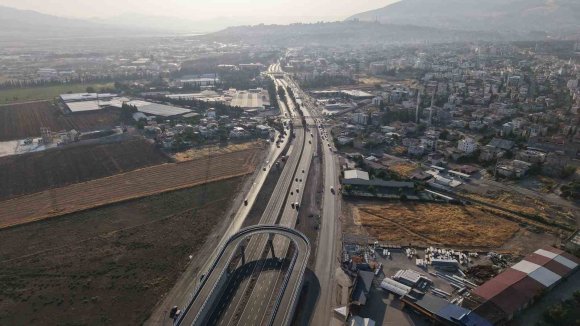 KAHRAMANMARAŞ’TA SANAYİ KAVŞAĞINDA ANA GÜZERGAH ULAŞIMA AÇILDI