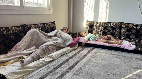 OTOMOBİLİN EZİP KAÇTIĞI AİLE DEHŞET ANLARINI ANLATTI: "O AN HAYATIN BİTTİĞİNİ DÜŞÜNDÜM"