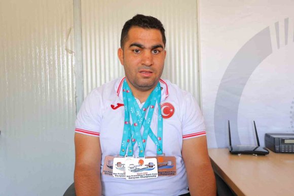 KAHRAMANMARAŞLI GÖRME ENGELLİ SPORCU AVRUPA ŞAMPİYONASI’NDAN 4 MADALYAYLA DÖNDÜ