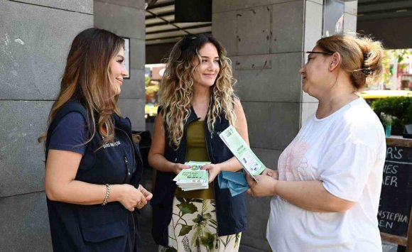 KEMER BELEDİYESİ’NDEN ESNAFA SIFIR ATIK BİLGİLENDİRMESİ