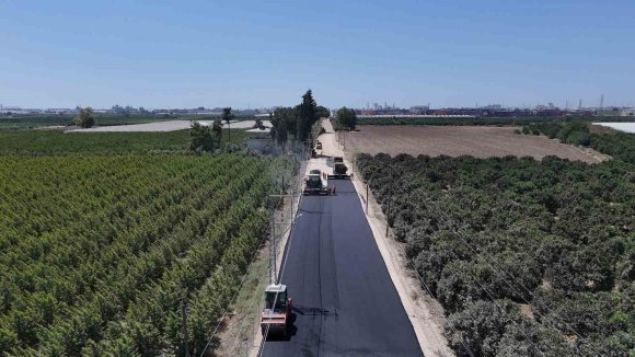 MERSİN’DE 4 MAHALLENİN ORTAK KULLANDIĞI YOL YENİLENDİ